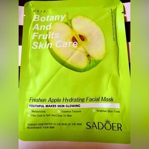 💚 Sadoer 🍏 Refreshing Green Apple Hydrating Facial Mask - Juicy Pack! ⭐️